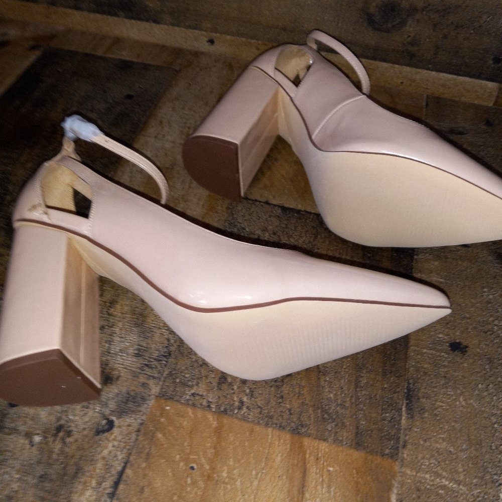 High Heels - Picture 11 of 12